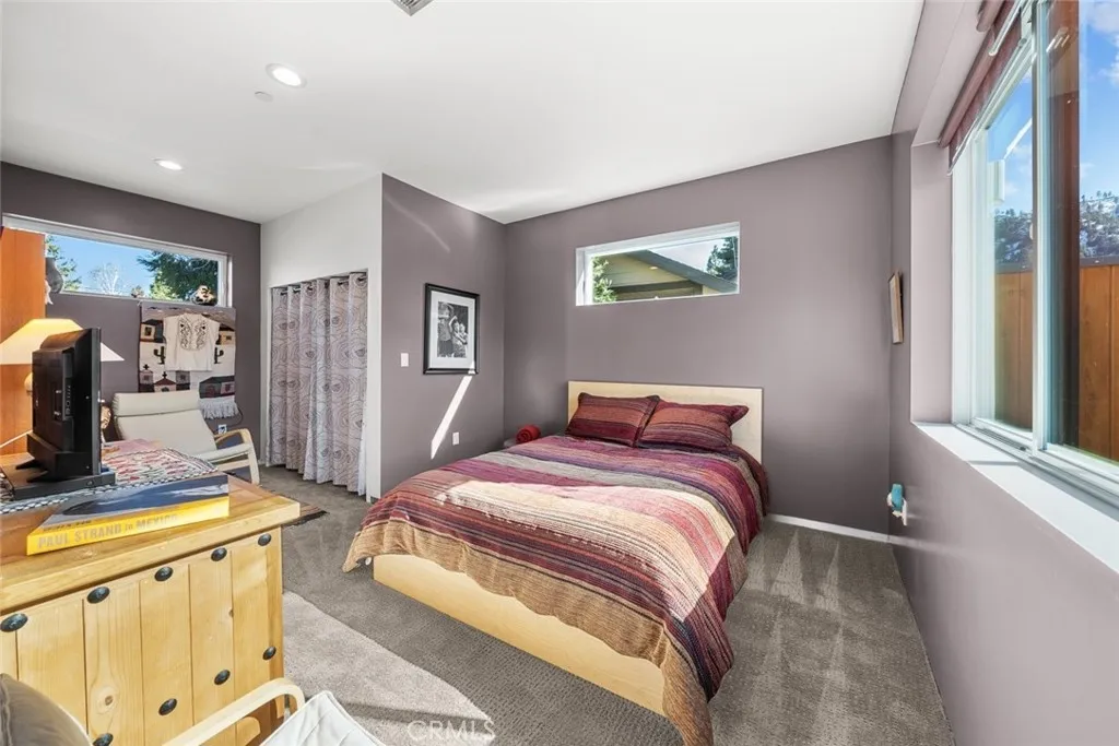 5482 Easter Drive, Wrightwood, California 92397 home-pic-33